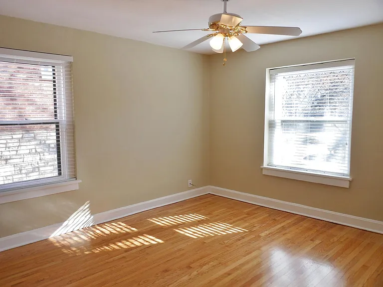 7537 Parkdale Ave — Photo 8