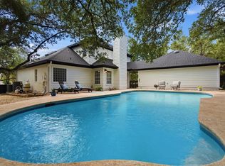 201 Timpanagos Dr, Lakeway, TX 78734