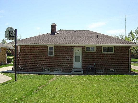2nd image of 4044 Jeanne Dr