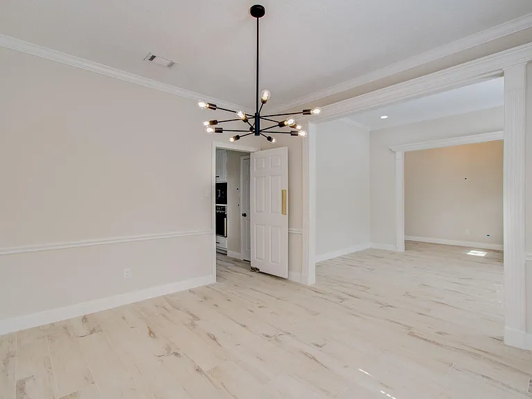 1711 Stone Meadows Ln — Photo 9