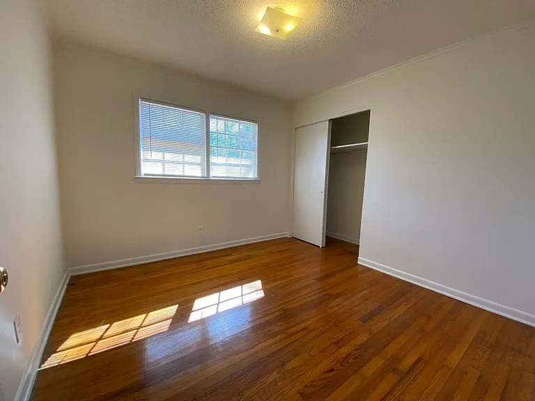 Dogwood Club Rd Duplexes — Photo 8