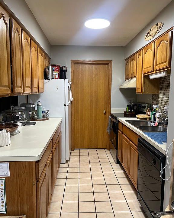 8049 Fenton St, photo 14