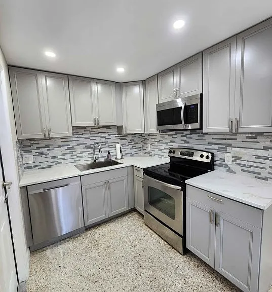 11265-67 SW 7th St — Photo 5