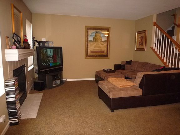 2nd image of 2370 Stoughton Cir #2370