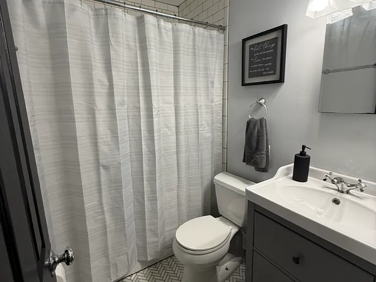 335 Crafton St #3 — Photo 5