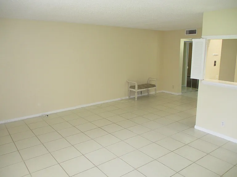 506 Mansfield Dr #M — Photo 10