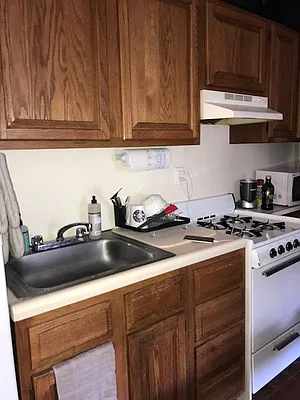 Rented by Chartwell Manhattan Realty | media 7