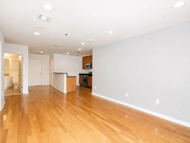 659 1st St #203 — Photo 4