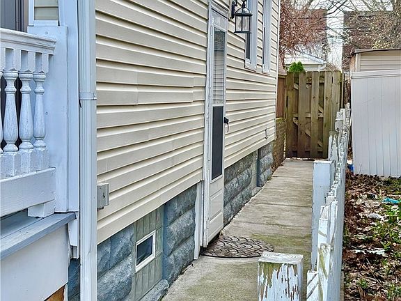 5th image of 7909 Colgate Ave