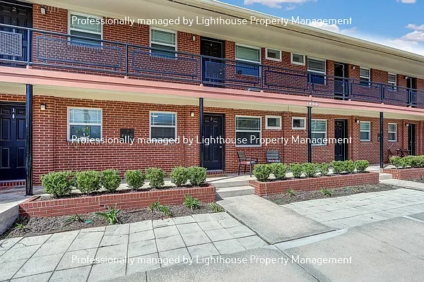 1466 Palm Ave #6 — Photo 1