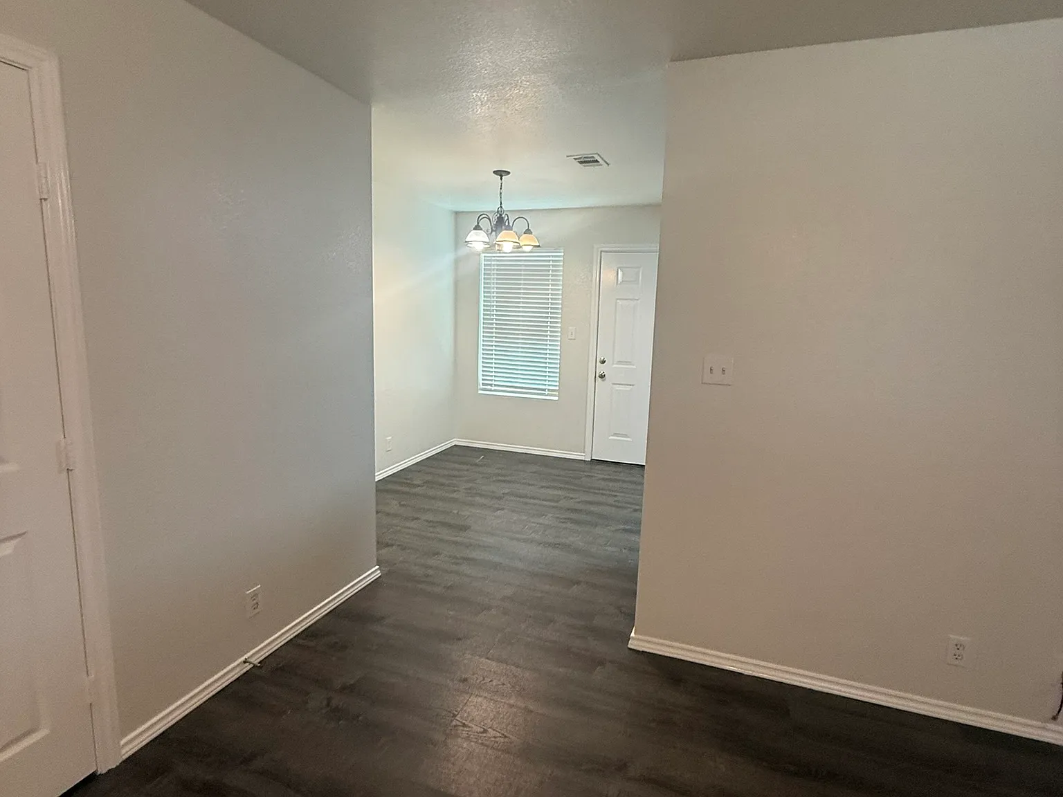3 bed, 1034 sqft, $1,500 — Photo 4