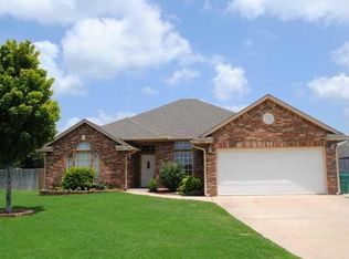 233 W Pines Way, Mustang, OK 73064