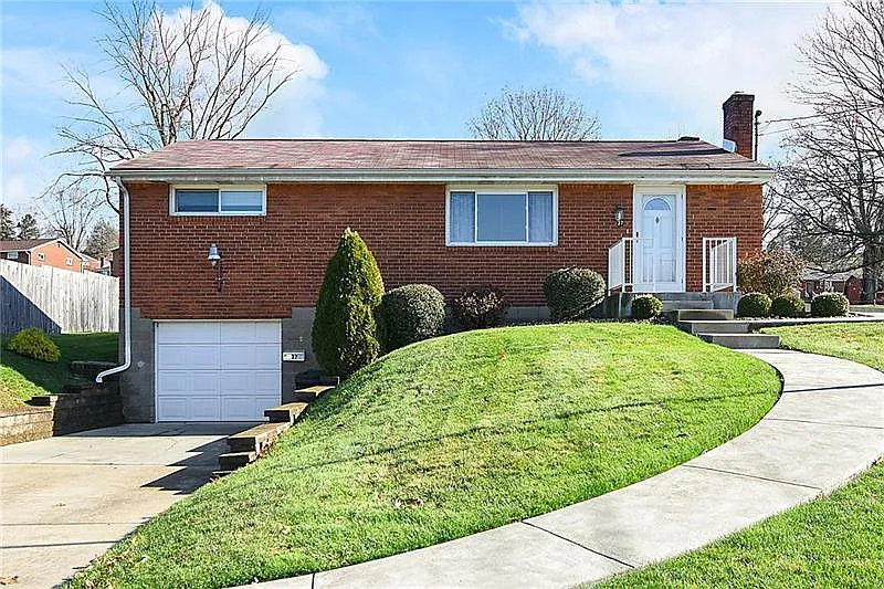 37 Corbett Ave photo 1