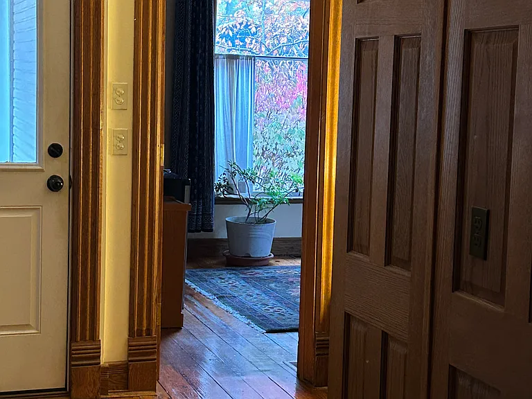 727 Washington St — Photo 12