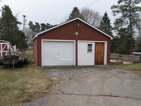 3rd image of 6730 3rd St