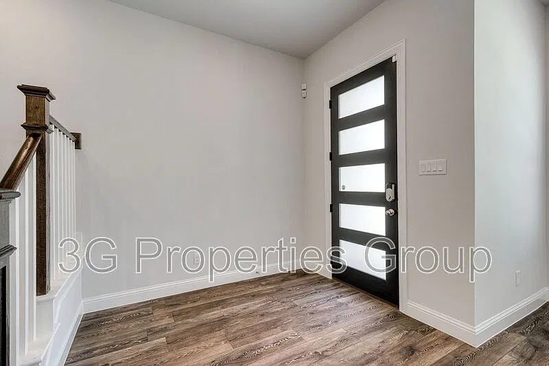 3 bed, 2.5 bath, 1866 sqft, $2,850 — Photo 4