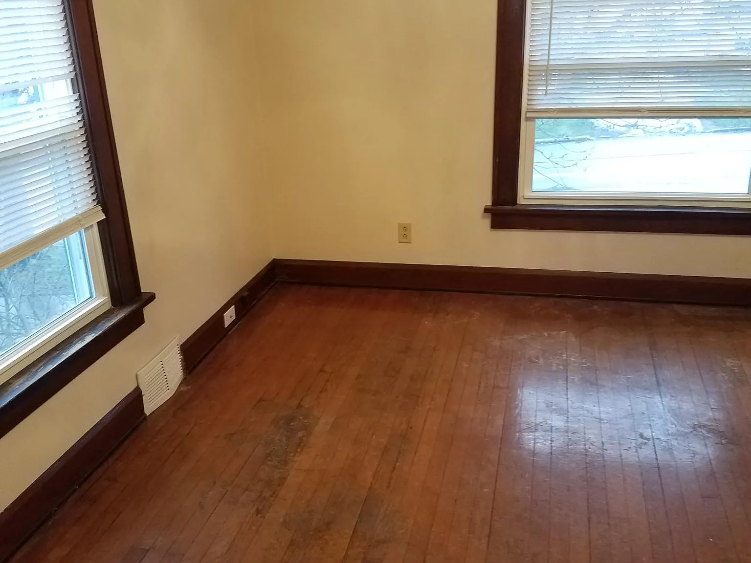 905 High St — Photo 2