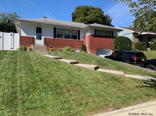 95 Sycamore St, Albany, NY 12208