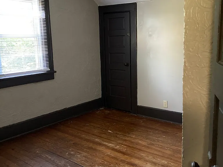 605 W Beechwood Ave — Photo 21