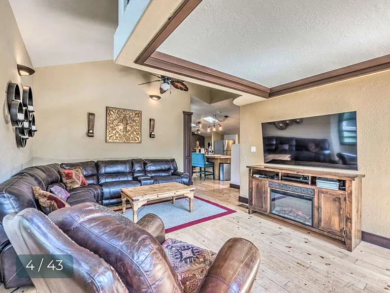 215 Maple Dr #NA — Photo 3