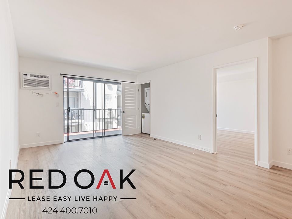 1st image of 134 1/2 N Mariposa Ave #215
