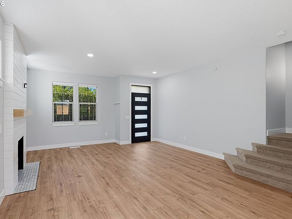 3rd image of 19280 Friars Ln