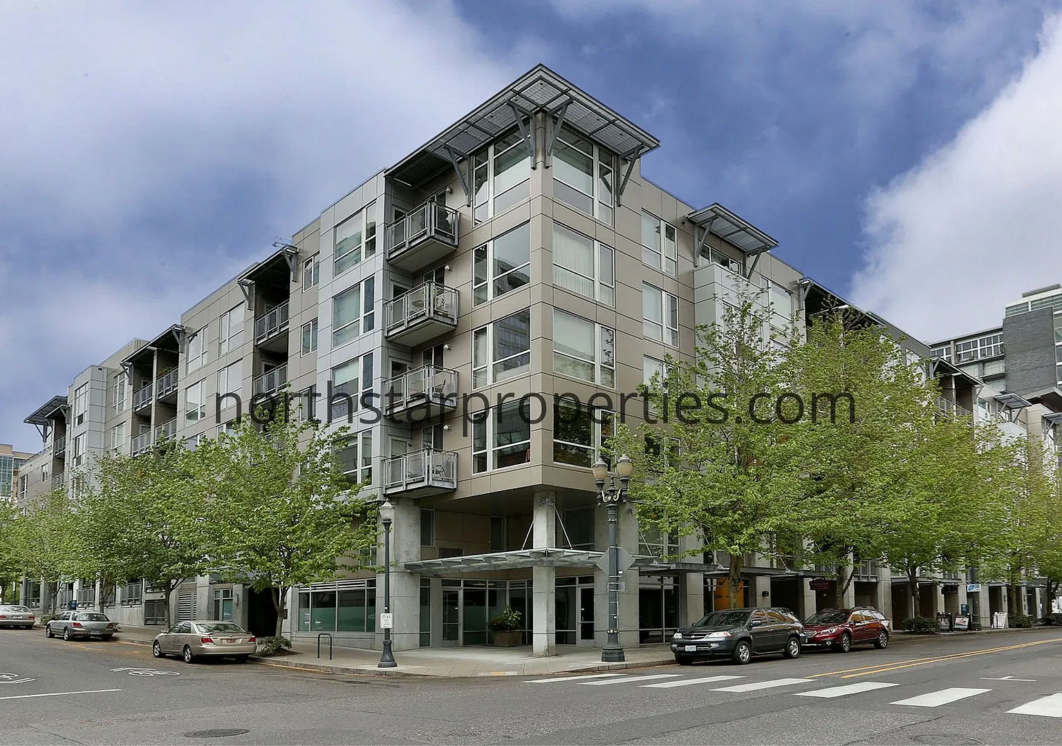 Bedroom Plus Den at Lexis on the Park w/ Parking — Photo 1
