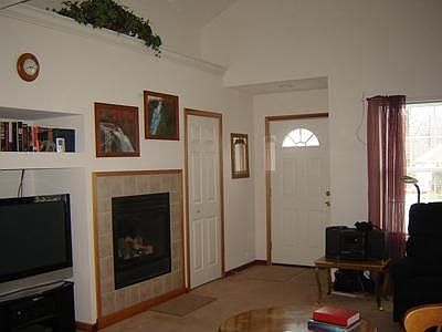 3rd image of 5585 Peachtree Ln