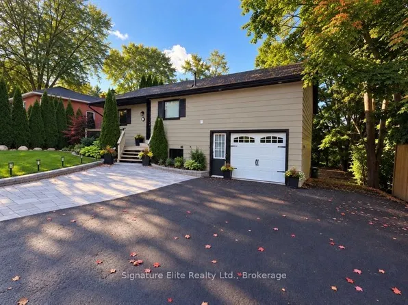 16 Reach St, Uxbridge, ON L9P 1K8