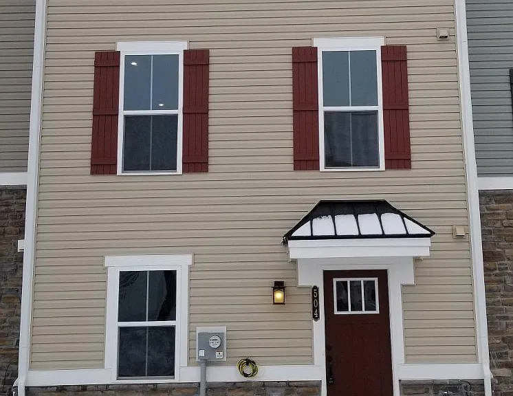 504 Holywell Dr — Photo 1