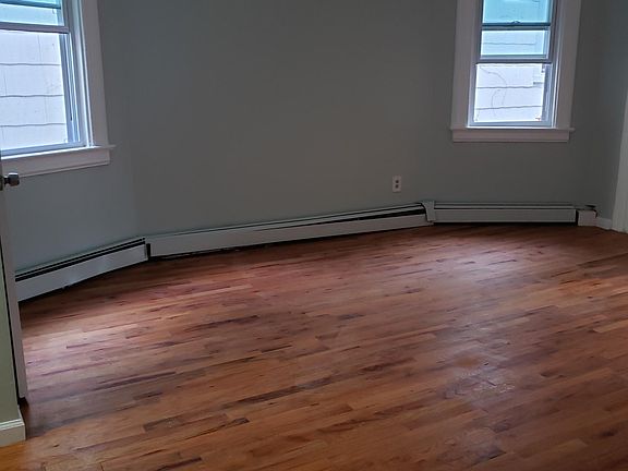 3rd image of 15 New St #2R