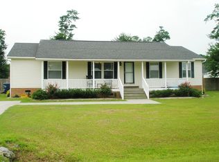 104 Hotel Branch Ln, Richlands, NC 28574