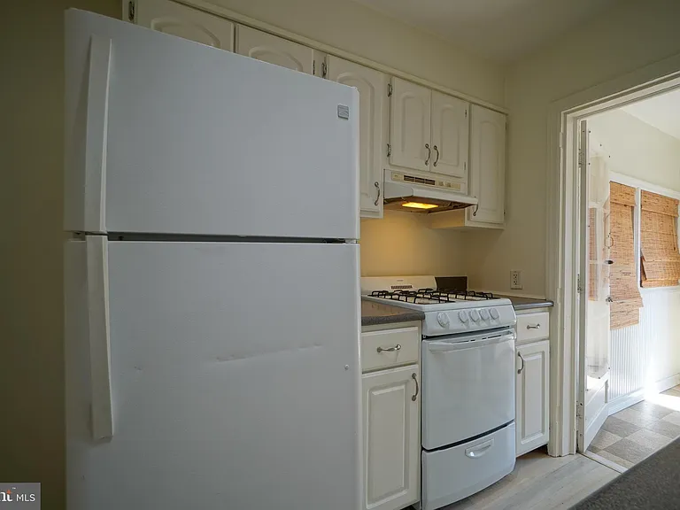 2161 N Brandywine St — Photo 10