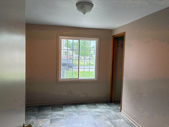 3rd image of 818 Park St #1