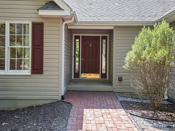 2nd image of 21 W Lake Forest Dr