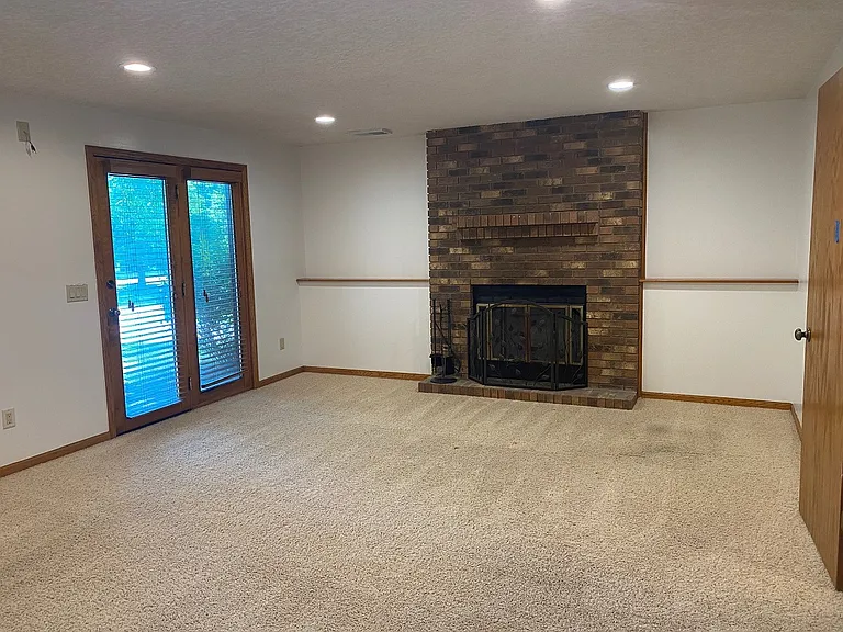 8551 Xenium Ln N — Photo 10