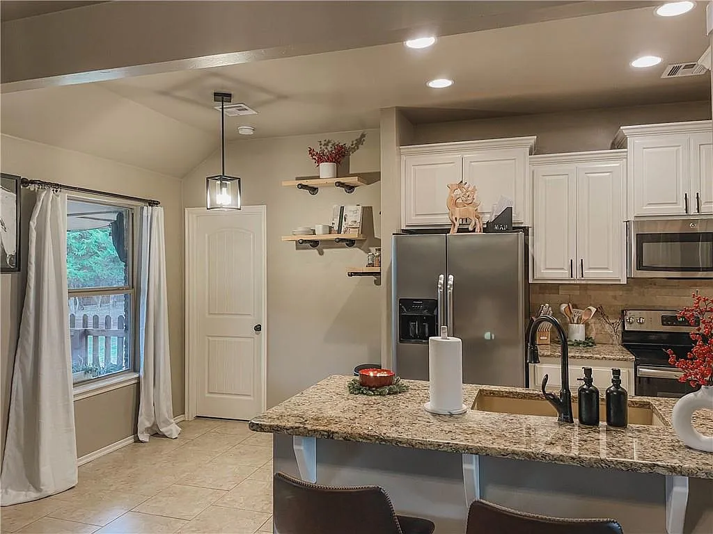 5740 Timberland Crossing - 1 — Photo 4