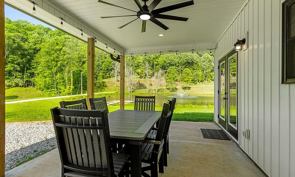 28th image of 1651 Winding Stairs Rd