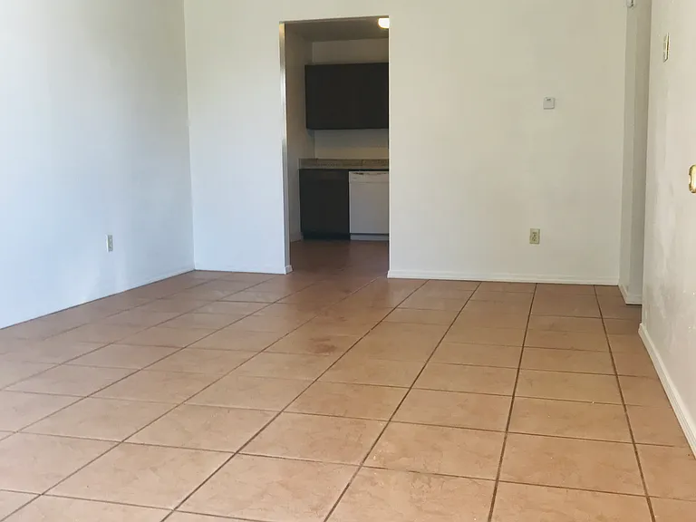 609 Kingman Ave #C — Photo 1