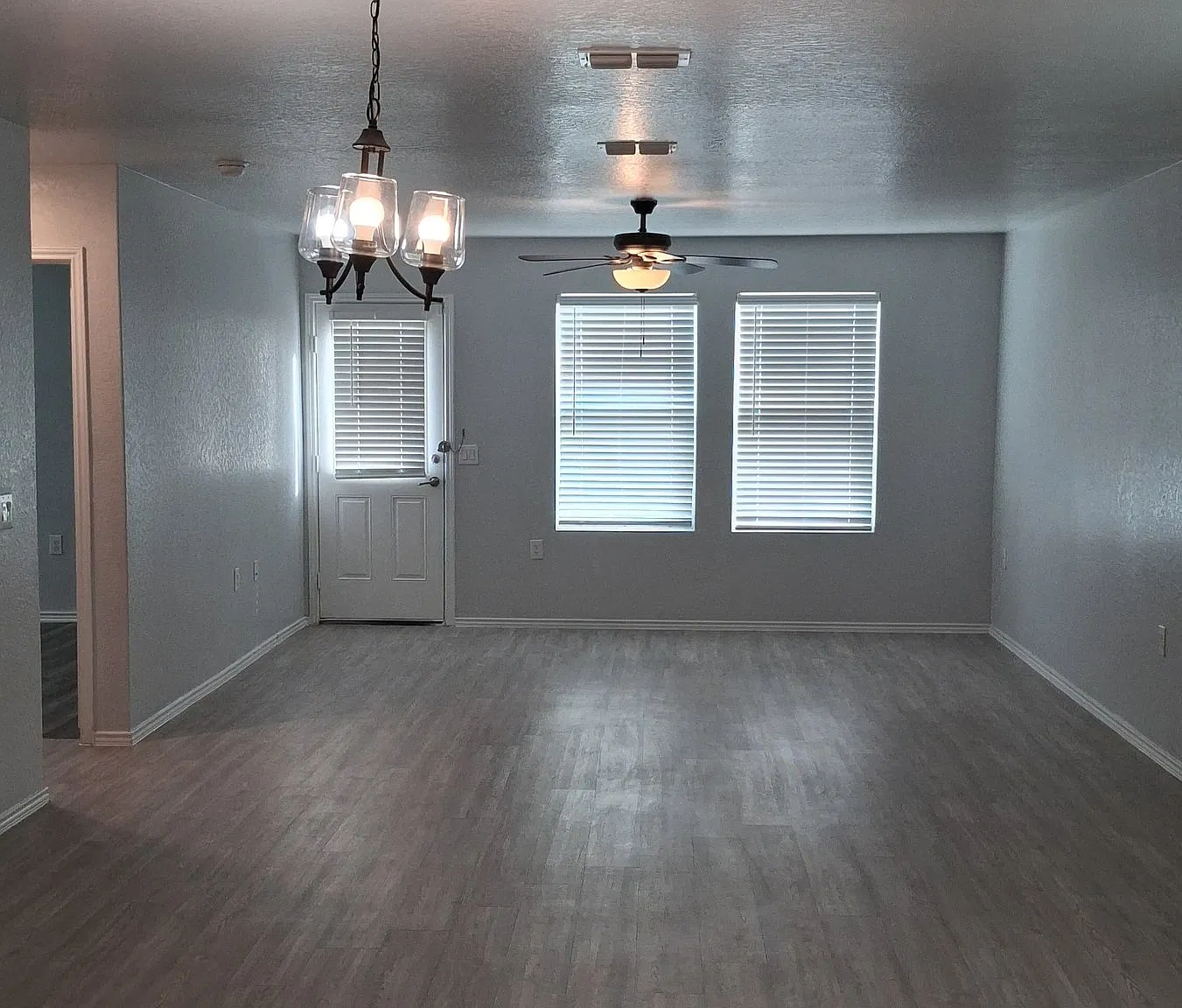 4 bed, 1627 sqft, $2,000 — Photo 3