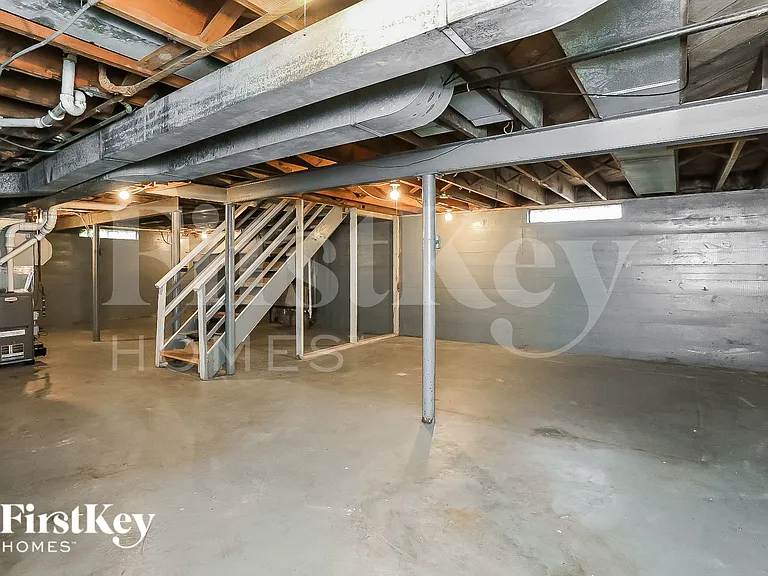 610 N Martin Ave — Photo 13