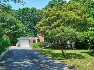 3322 Prince Charles Ct, Falls Church, VA 22044