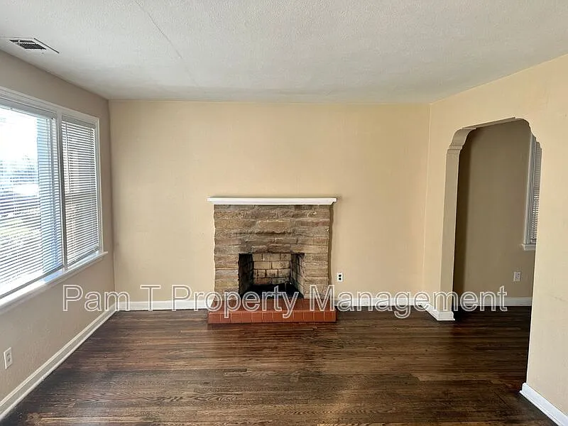 3 bed, 1.5 bath, 1617 sqft, $1,850 — Photo 4