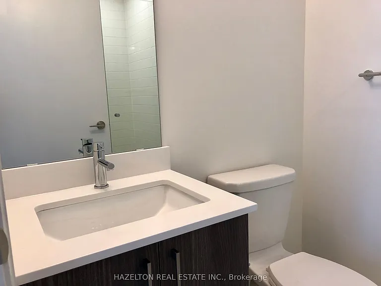 576 Front St W #201-E — Photo 14