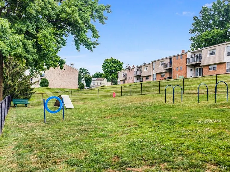 Sherry Lake Apartment Homes — Photo 19