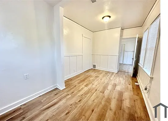 4626 Wall St — Photo 9