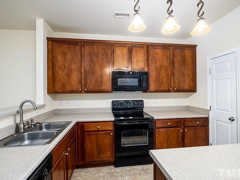 1619 Snowmass Way — Photo 4