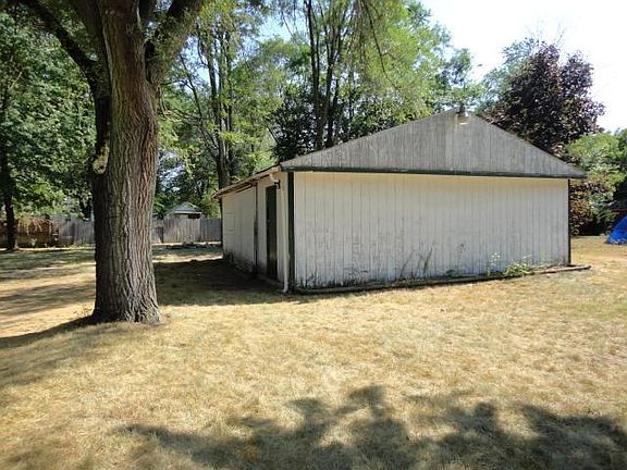 2nd image of 2050 Hatch Ave