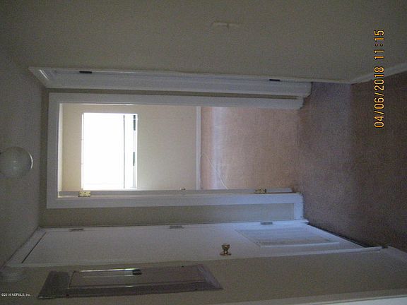 4th image of 1114 Arco Dr APT 4