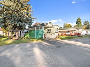 18 Tracy Ave, Ottawa, ON K2H7P7